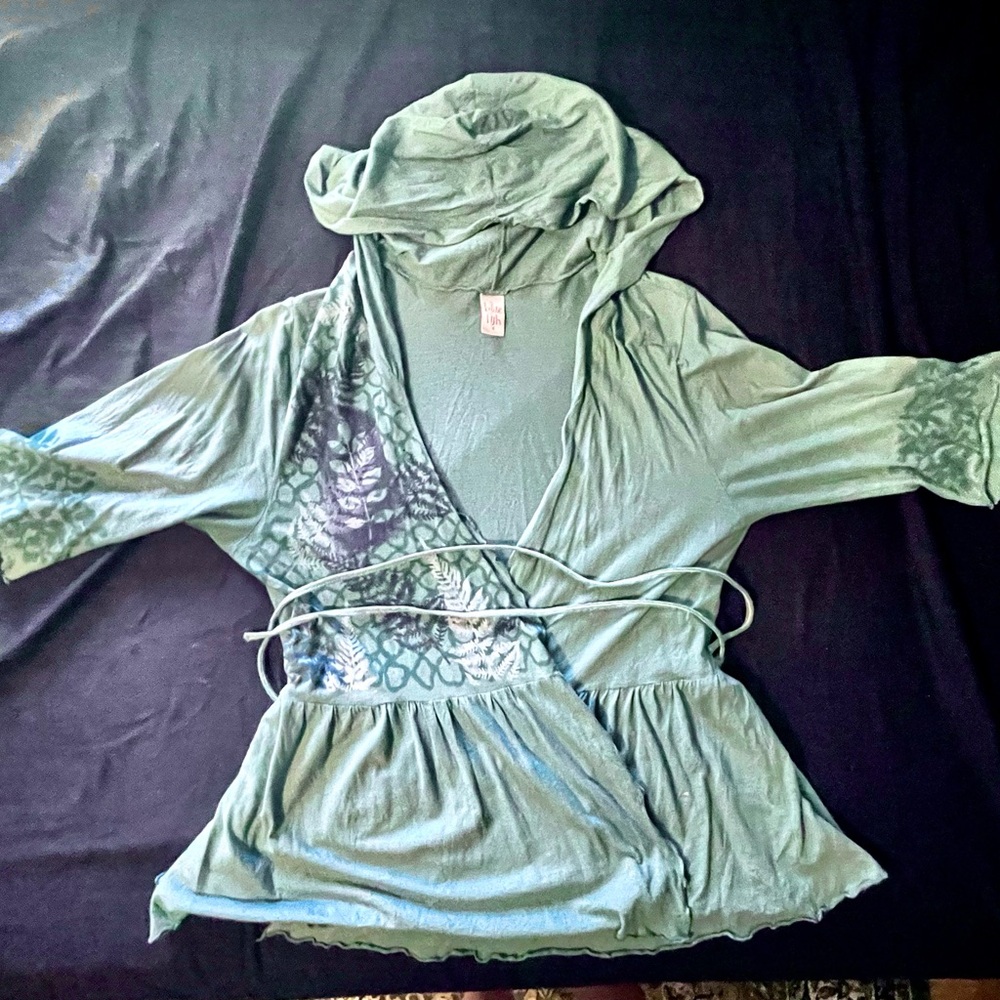 Make me an offer 😊 
Blue Fish teal-grey hooded Wrap Top hand painted.